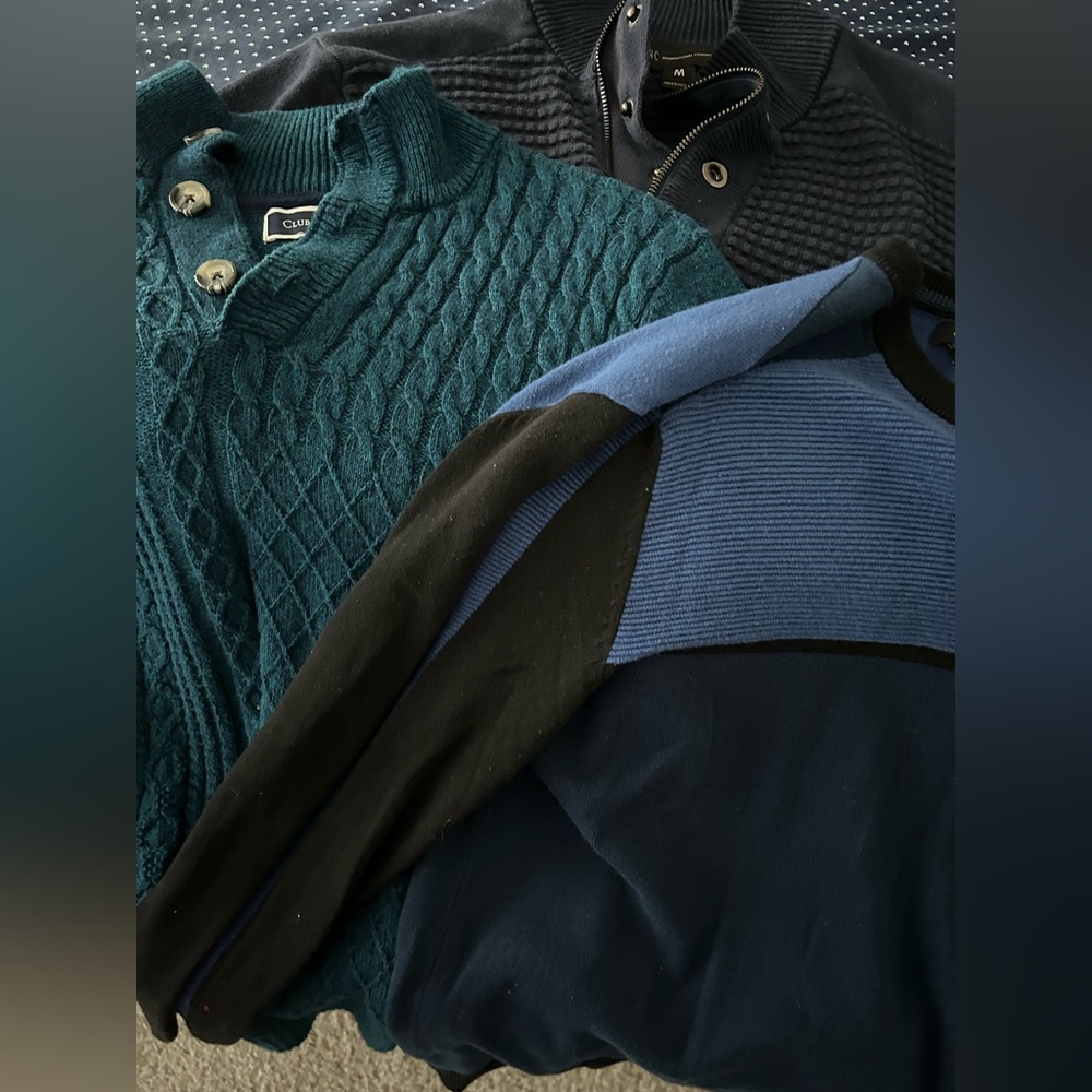 3 men’s sweater size m